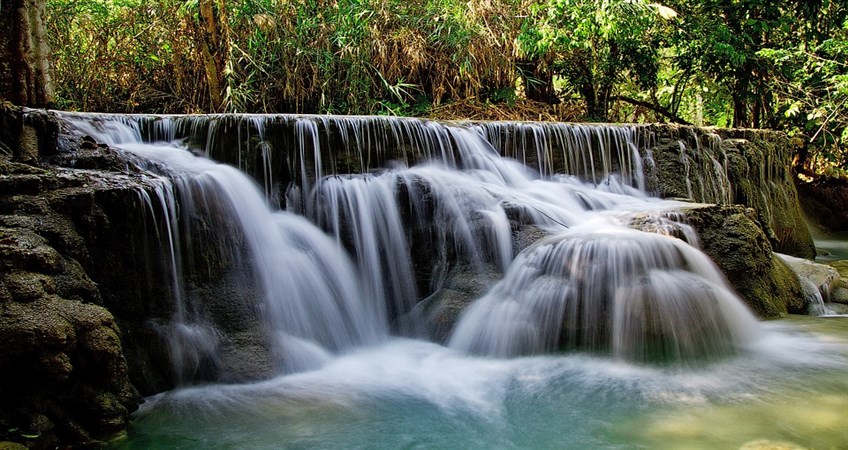 kuang si falls, laos tour